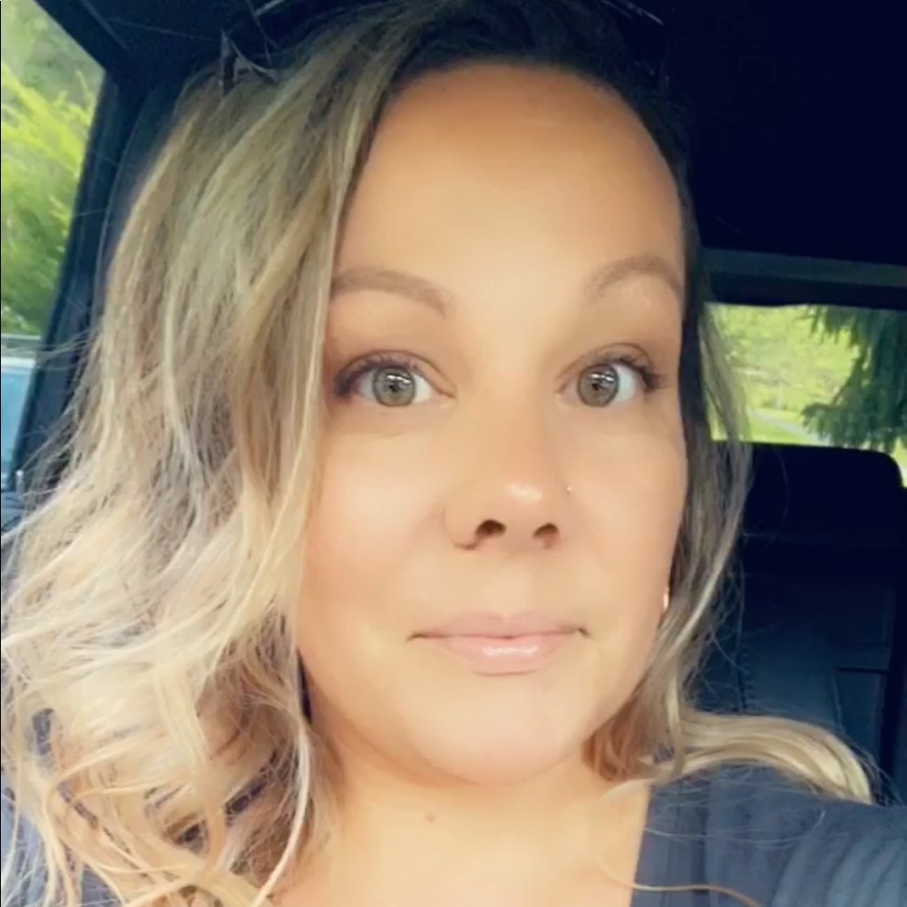 Meet your Posher, Candice